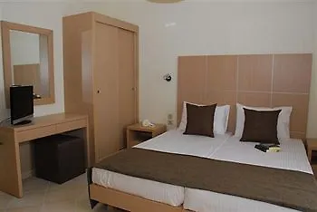 Carme Hotel Adelianos Kampos