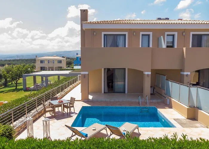 Carme Adelianos Kampos