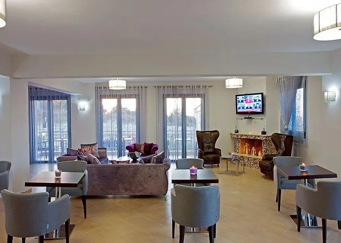 Carme Hotel Adelianos Kampos