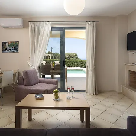 Carme Hotel Adelianos Kampos