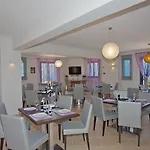 Ξενοδοχείο Carme 5*