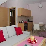 Carme Hotel Adelianos Kampos